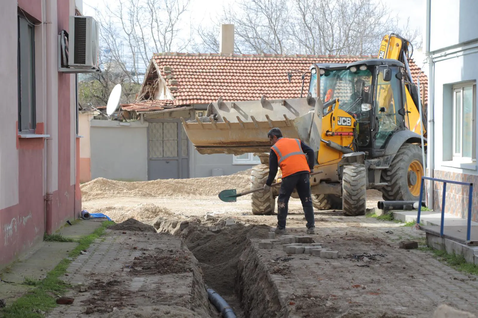 BAŞKAN GENCAN: “EDİRNE’NİN KRONİK SORUNLARINI ÇÖZMEKTE KARARLIYIZ” galeri görseli
